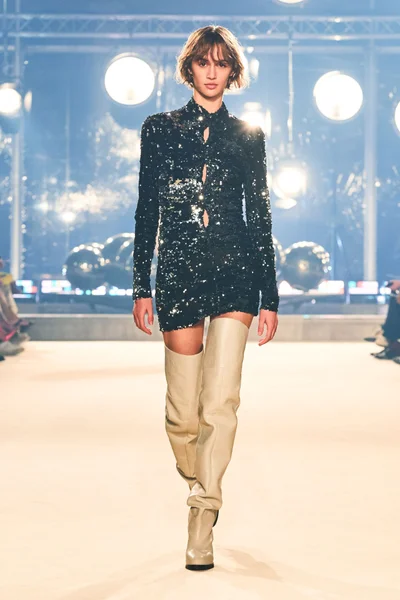 Look 48